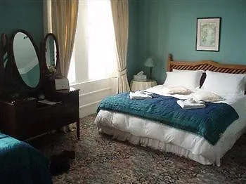 Hotel Desmond House 4*